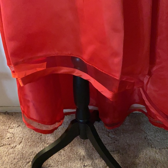 🌺🌹Red satin hi-lo dress - Picture 3 of 4